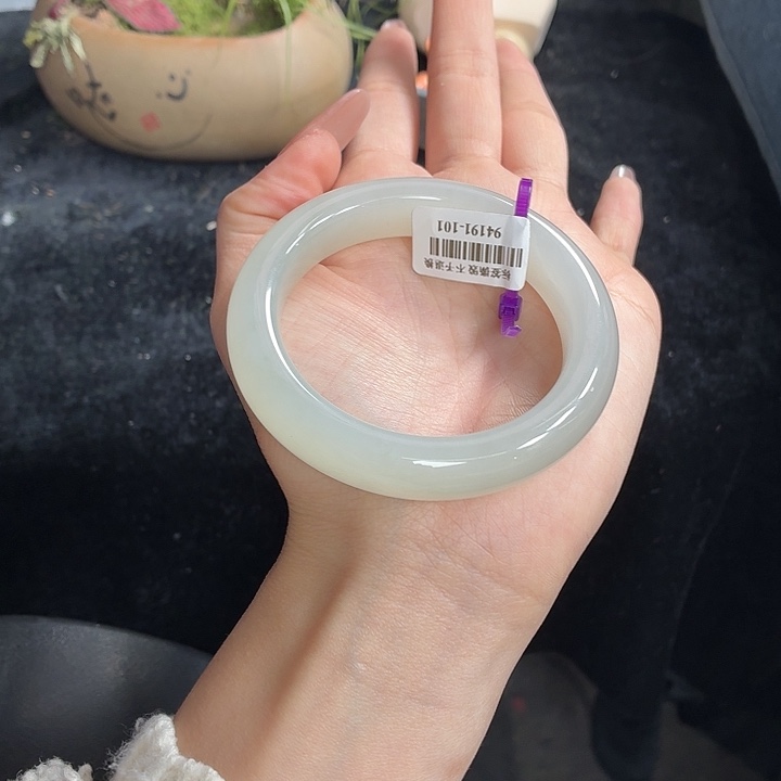 和田玉未镶嵌手镯56