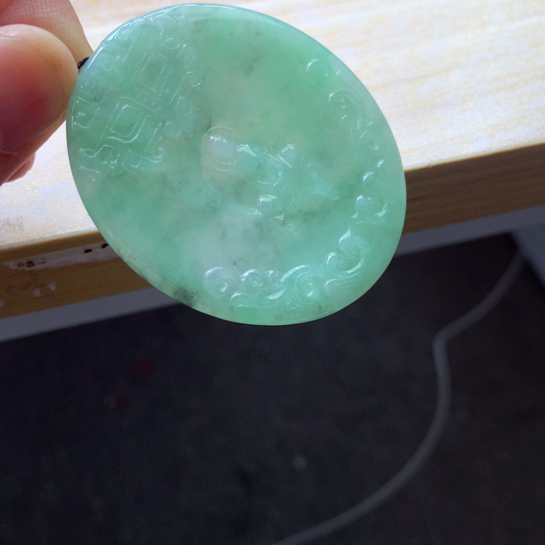 翡翠颈饰未镶嵌吊坠