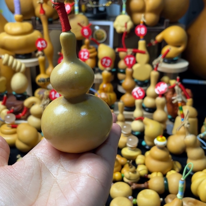 ～***~文雅葫芦吊坠尺寸约为