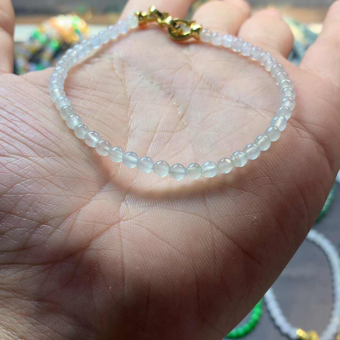 定制翡翠未镶嵌卡4冰手串