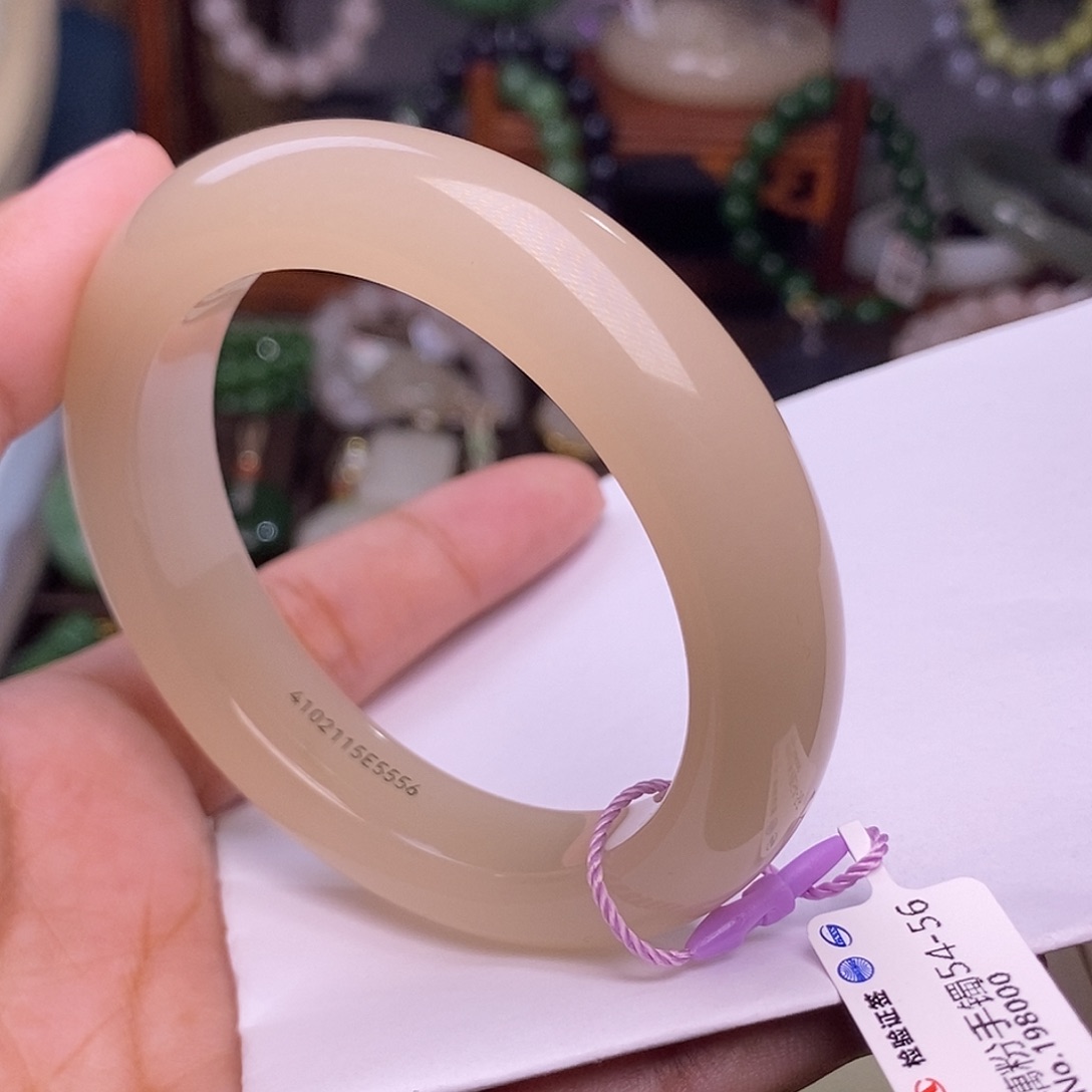 和田玉藕粉老熟料收藏宽版镯56圈未镶嵌