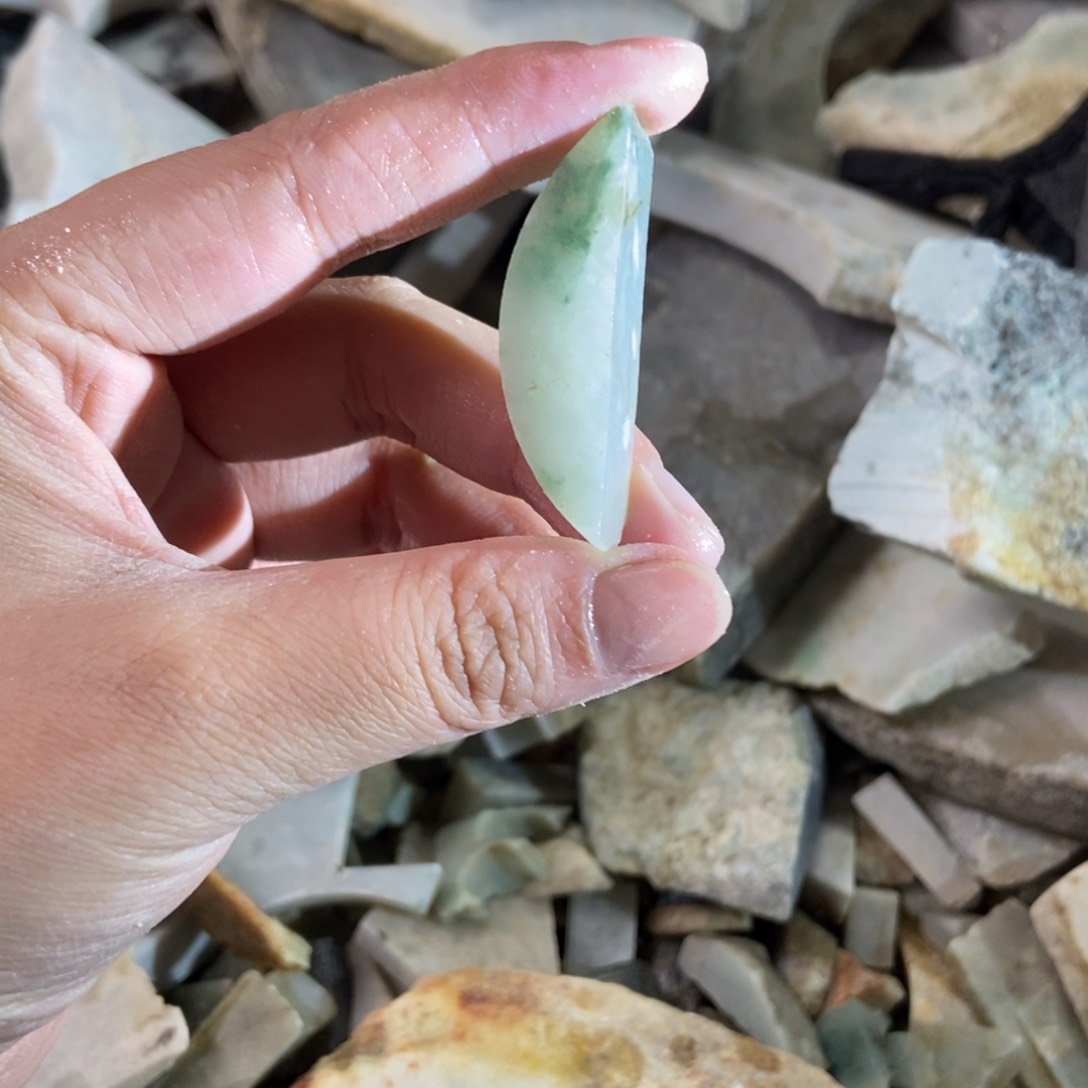 翡翠未镶嵌颈饰天然翡翠