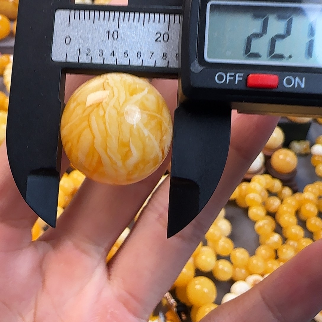 未镶嵌琥珀珠宝奇石