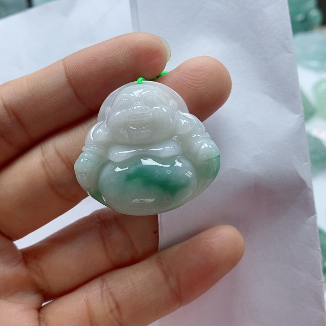 翡翠未镶嵌颈饰绚**生吊坠