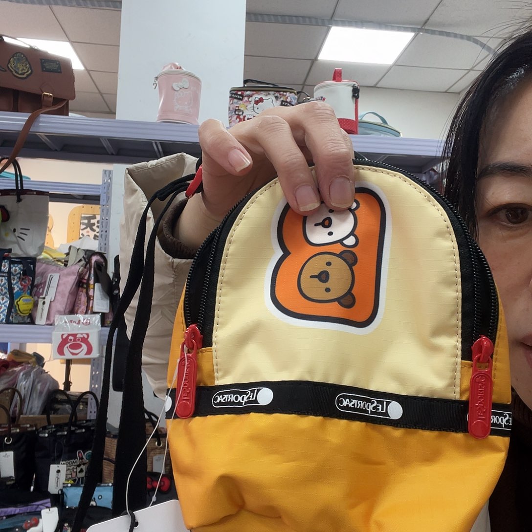 化妆包等各种产品