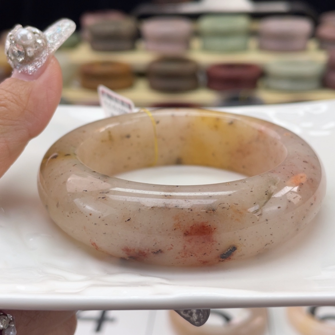 【闪购商品】石英质玉手镯未镶嵌h****e