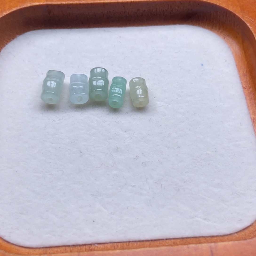 ****吱翡翠未镶嵌颈饰竹节珠子