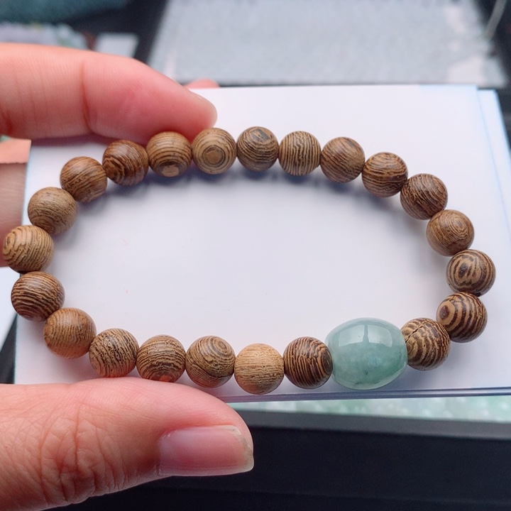 翡翠未镶嵌手链多样性