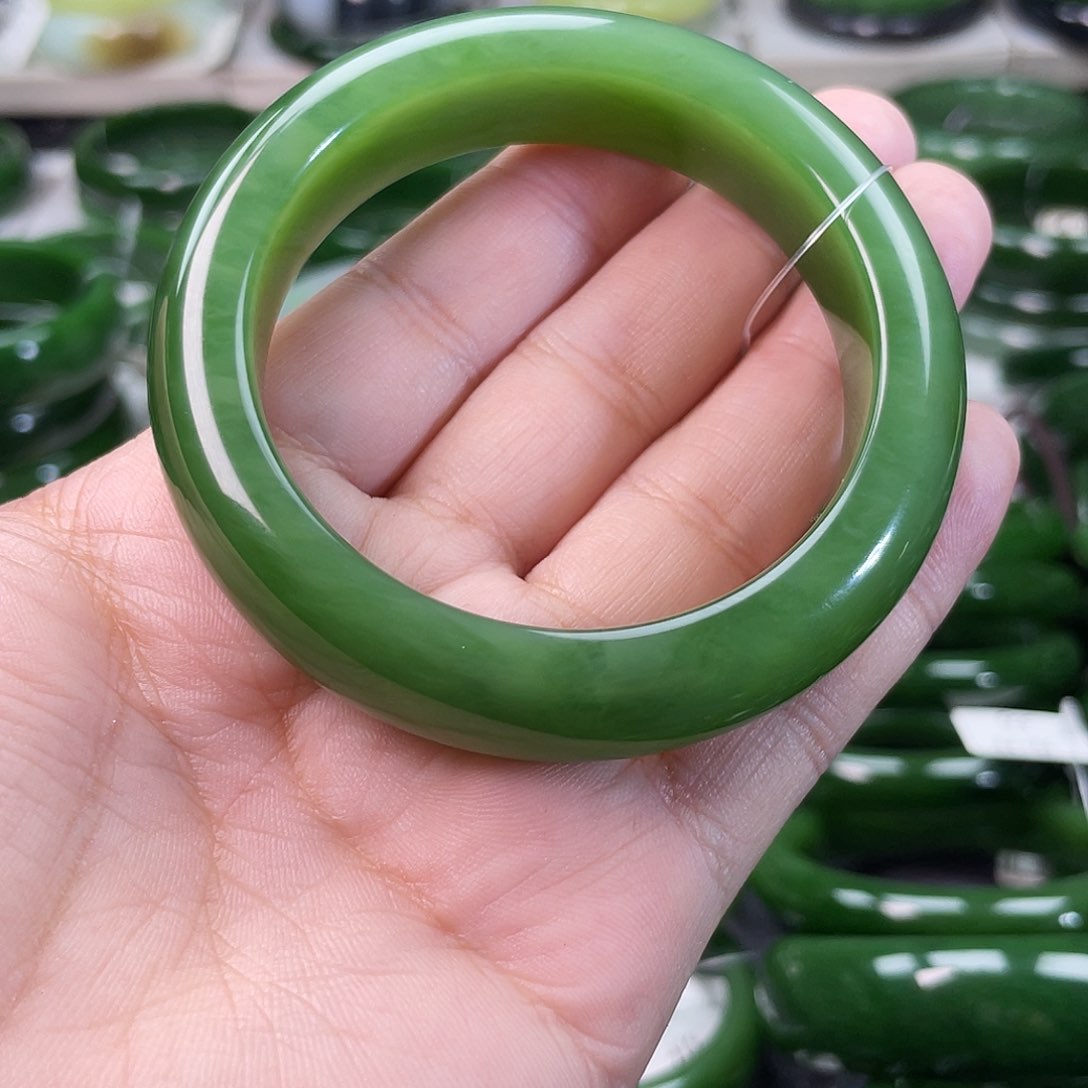 和田玉（碧玉）手镯未镶嵌