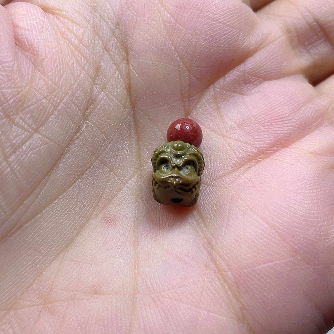 未镶嵌配饰南红玛瑙