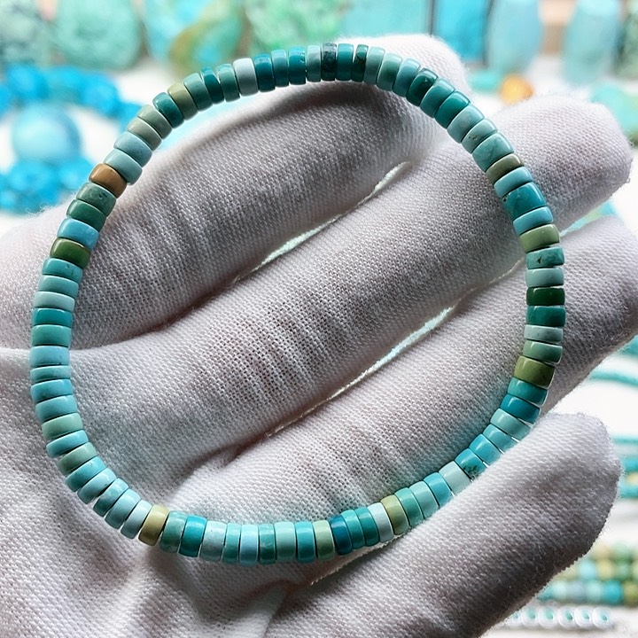 绿松石配饰未镶嵌