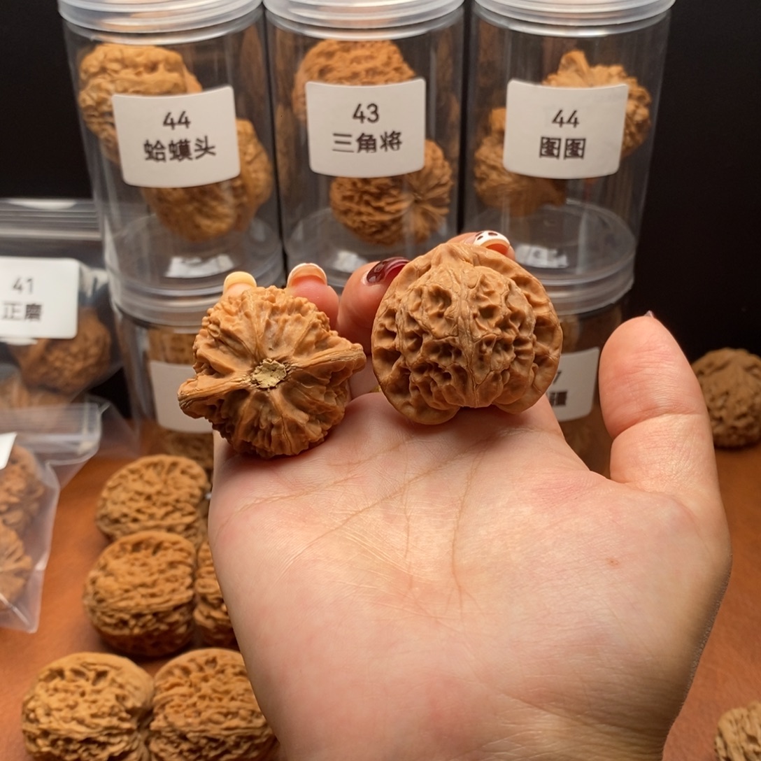 吊坠文玩核桃桃心宫灯40文玩核桃