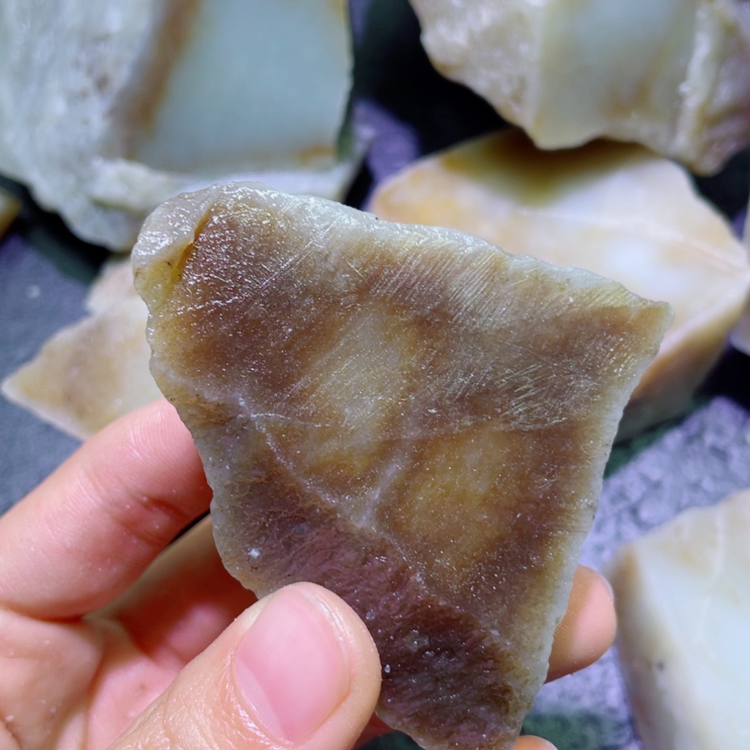 和田玉未镶嵌珠宝半成品