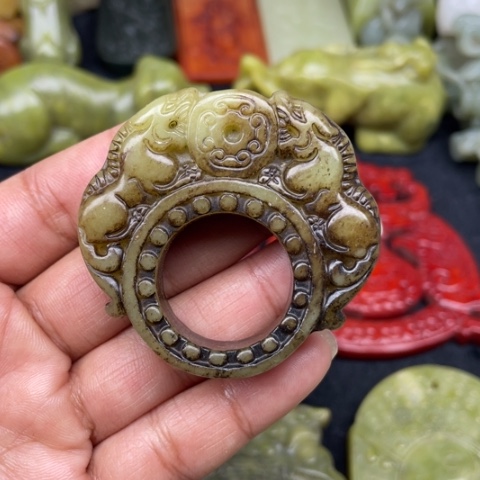 蛇纹石玉颈饰未镶嵌4