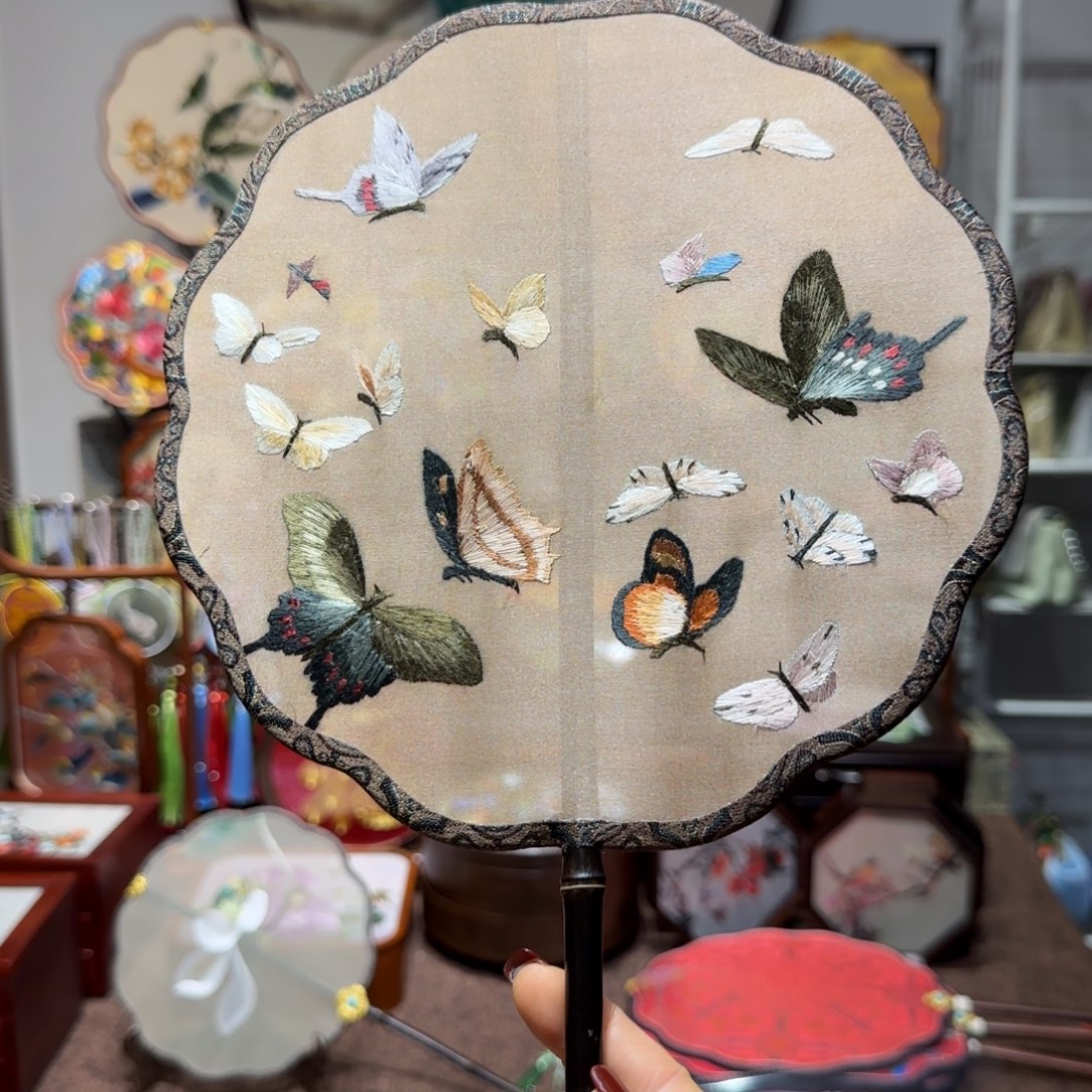 刺绣利**牛纯手工苏绣双面绣