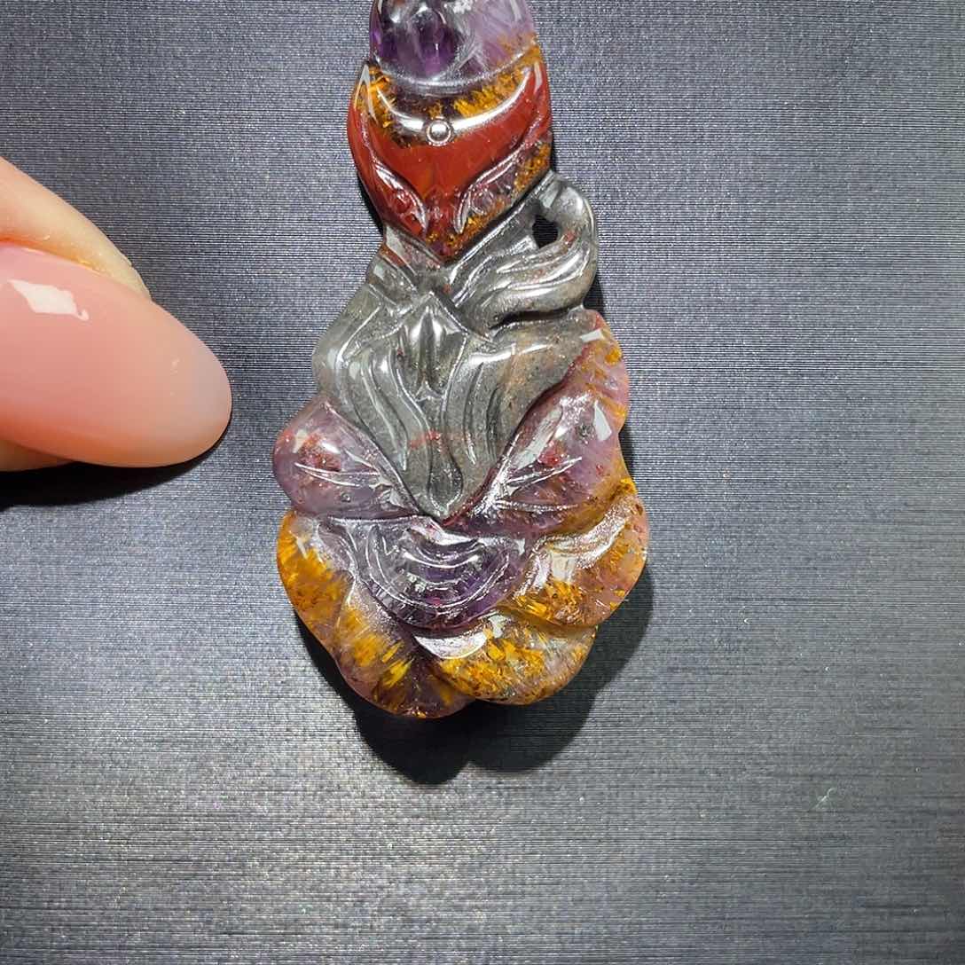 水晶极光吊坠未镶嵌