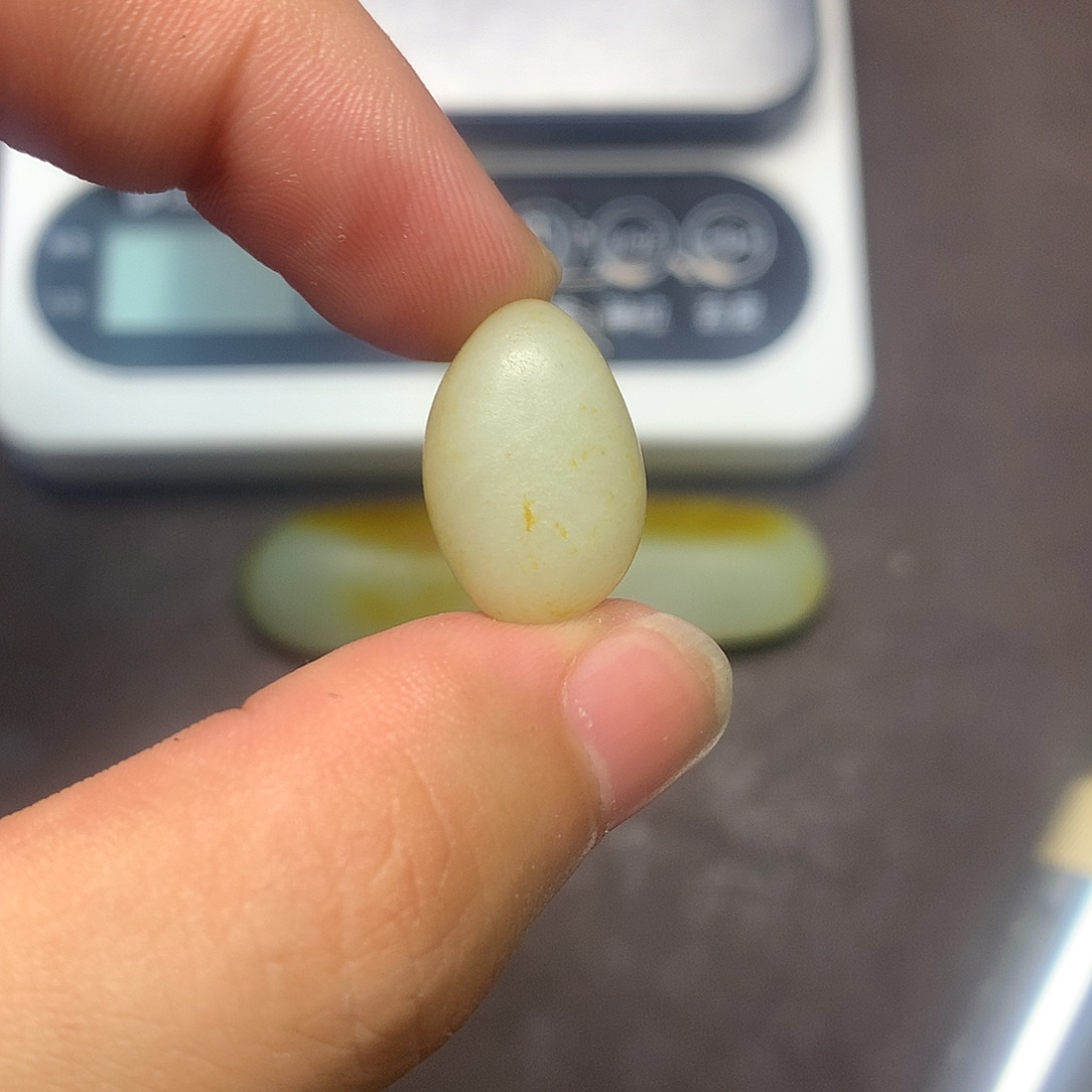 和田玉（糖玉）未镶嵌挂件