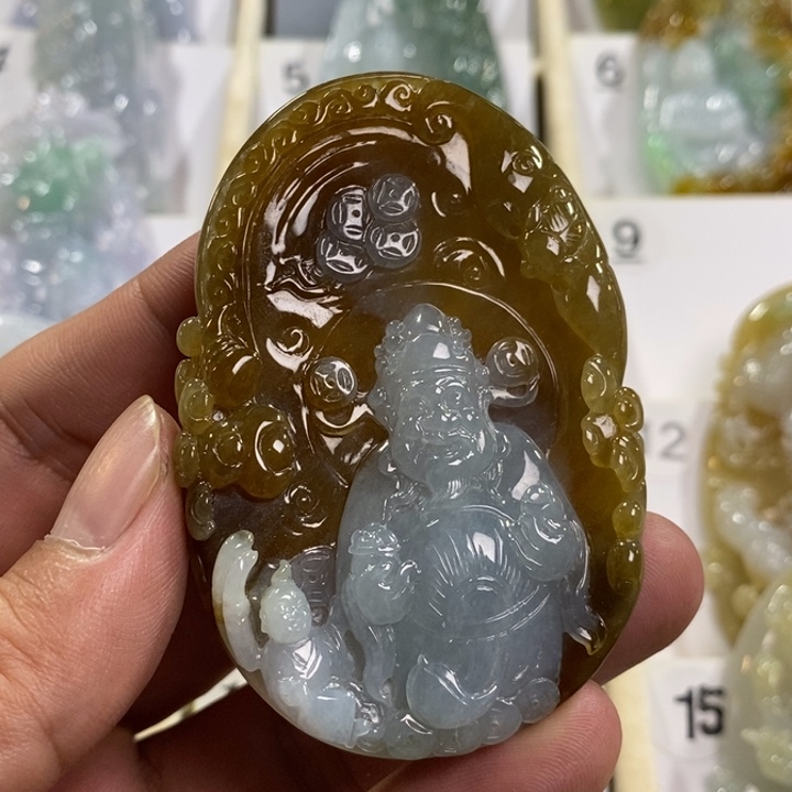 颈饰未镶嵌翡翠财神