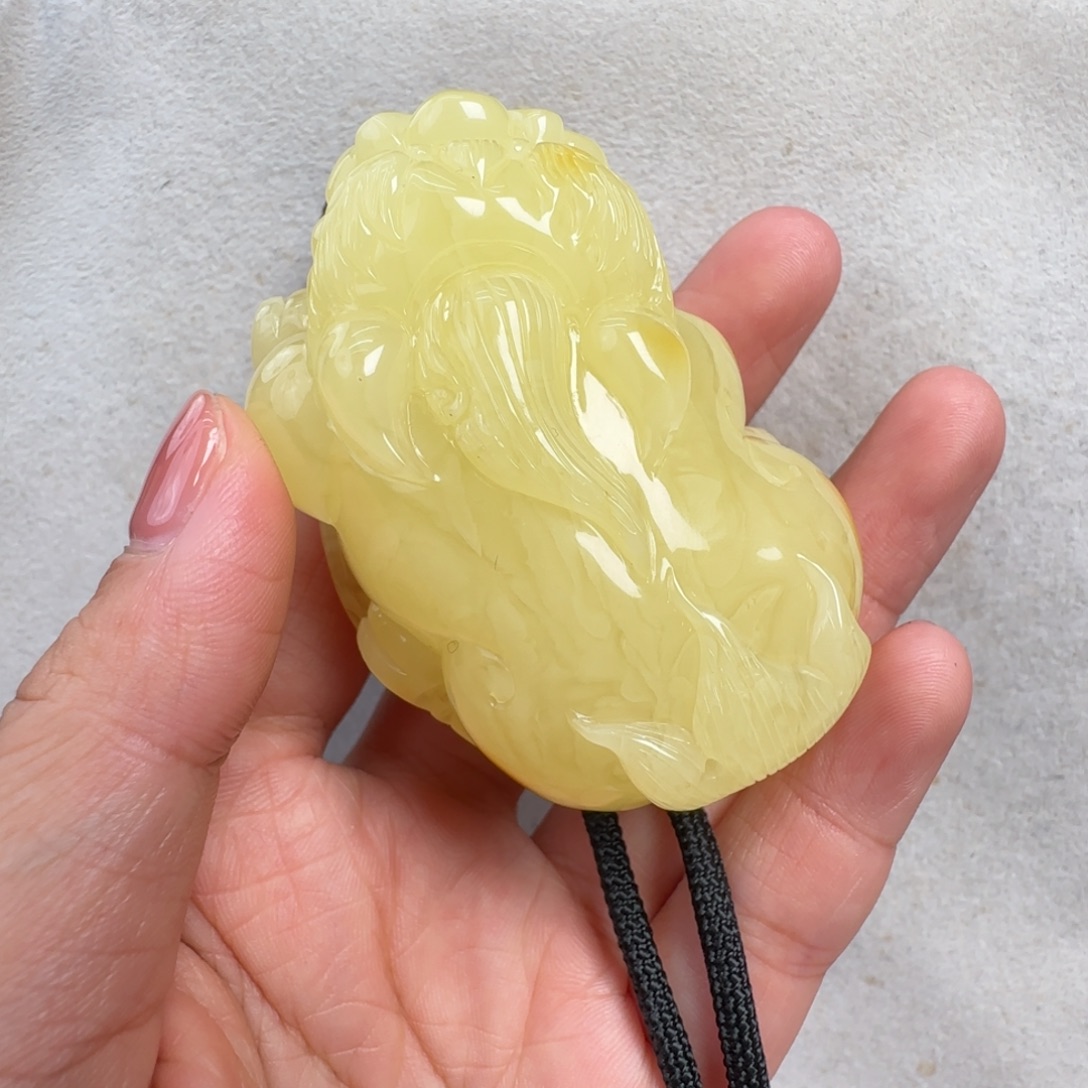 蜜蜡未镶嵌珠宝奇石