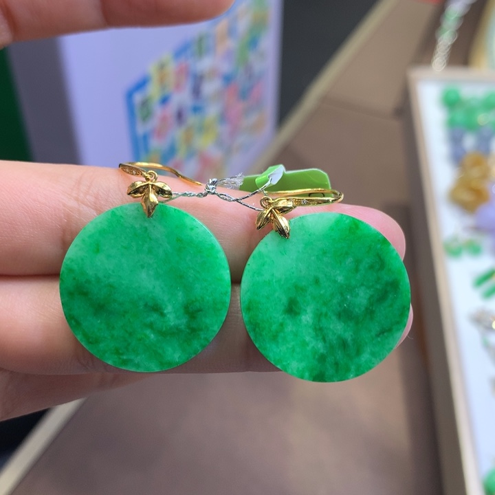 翡翠18K金镶嵌颈饰翡翠