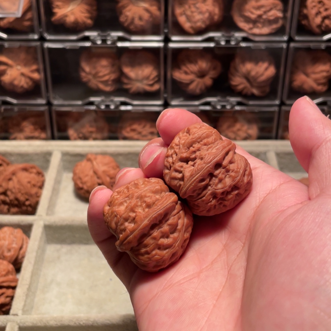 旧***光文玩核桃把件元宝37