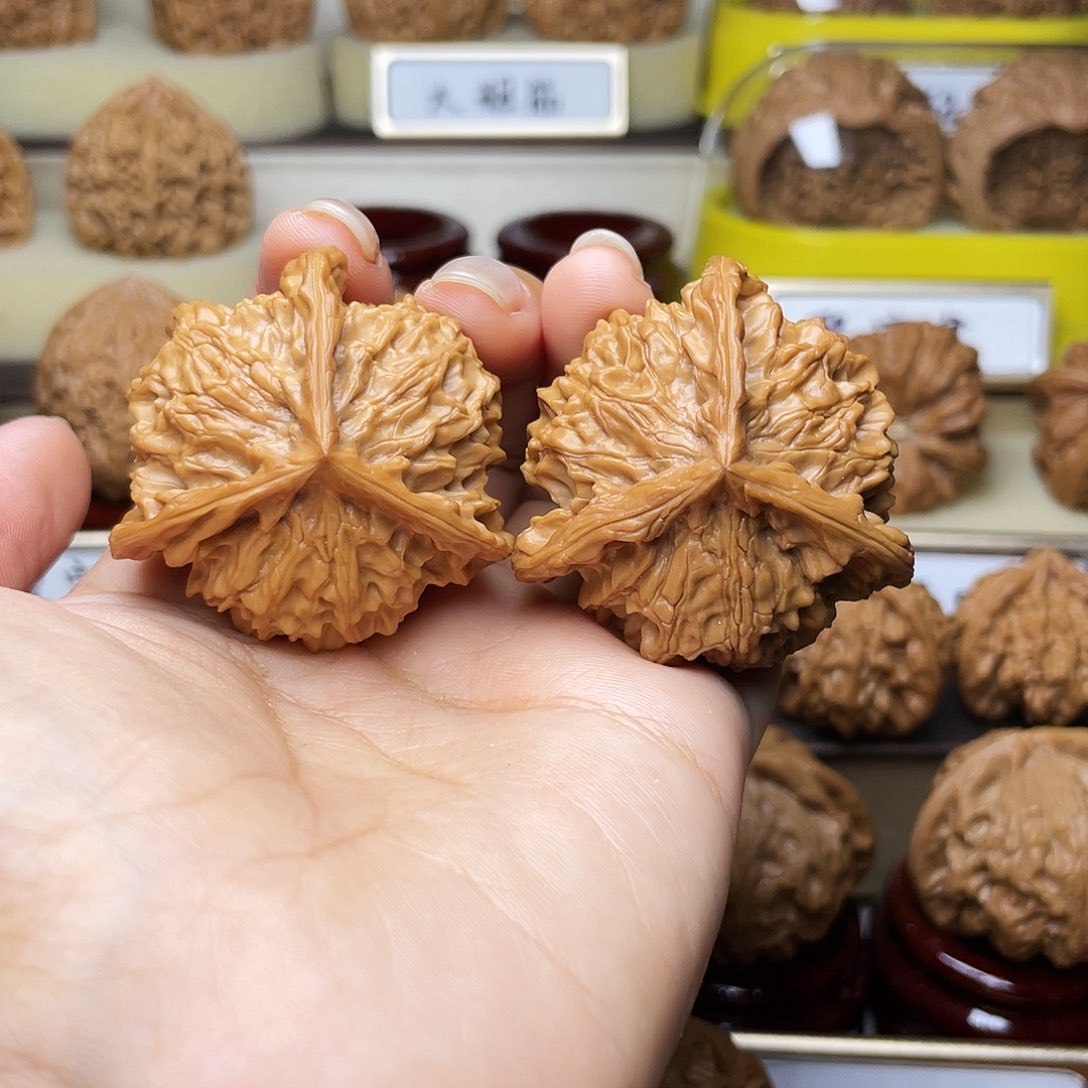 把件文玩核桃H****_盘山三棱41左右