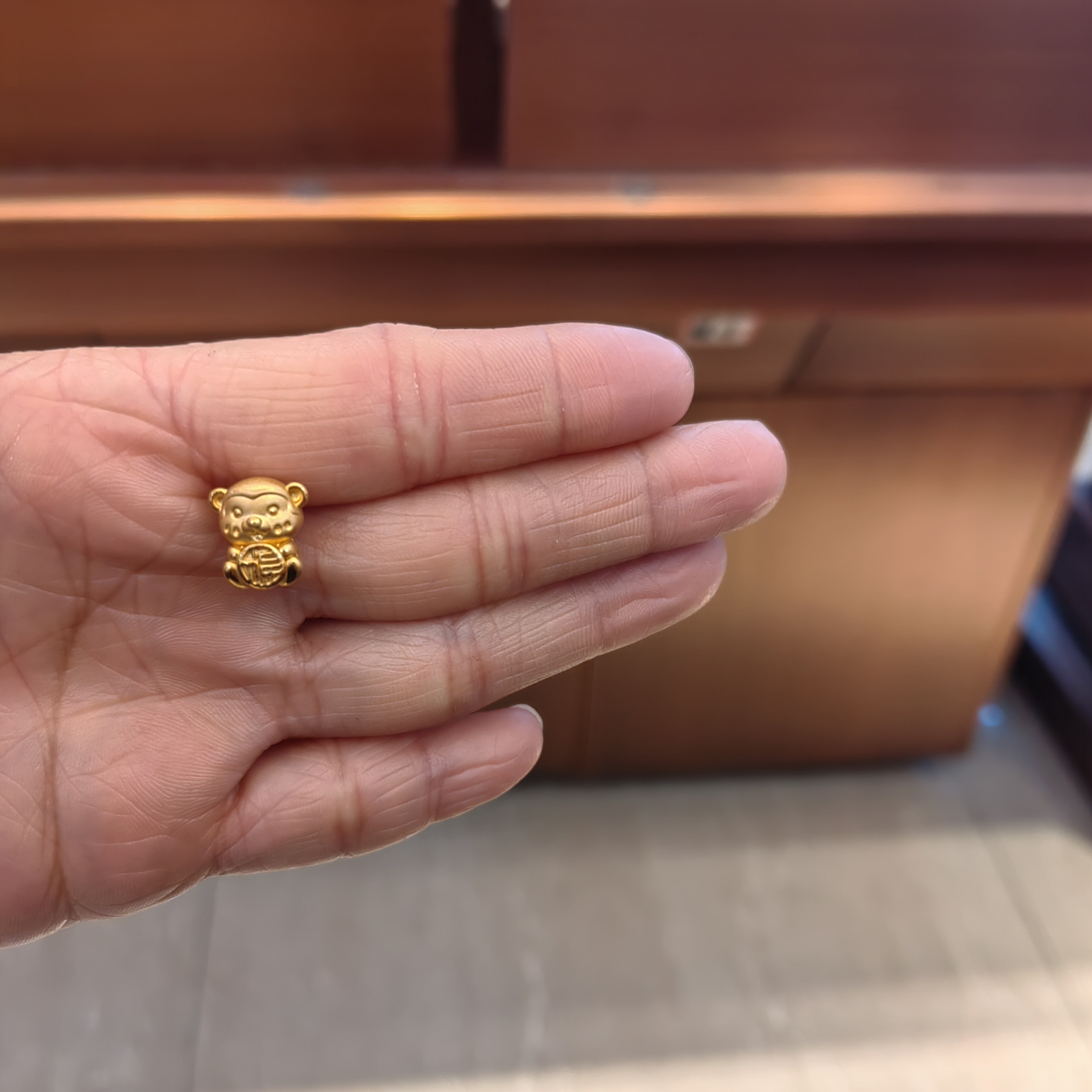 六桂福足金精美时尚吊坠款