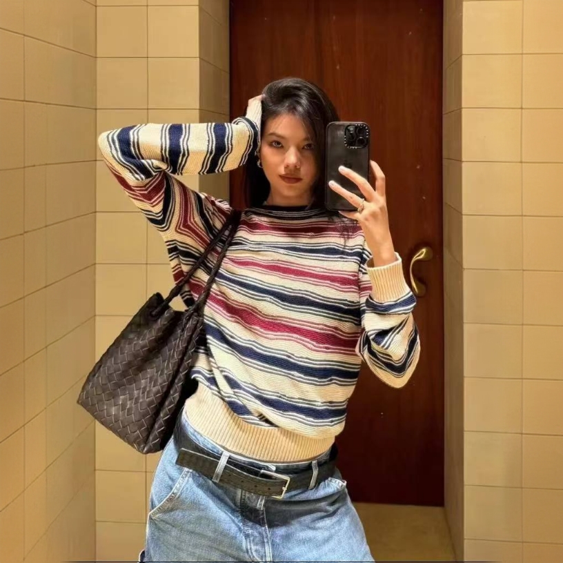 99新 BOTTEGA VENETA/葆蝶家 海囤 葆蝶家上衣M码/lu78020