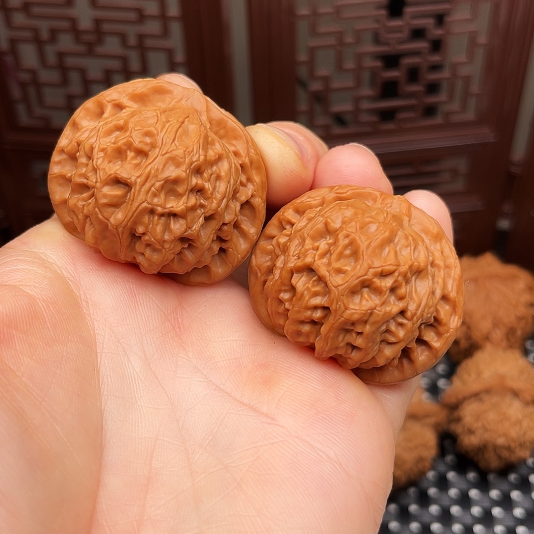 云***轻文玩核桃吊坠宫灯