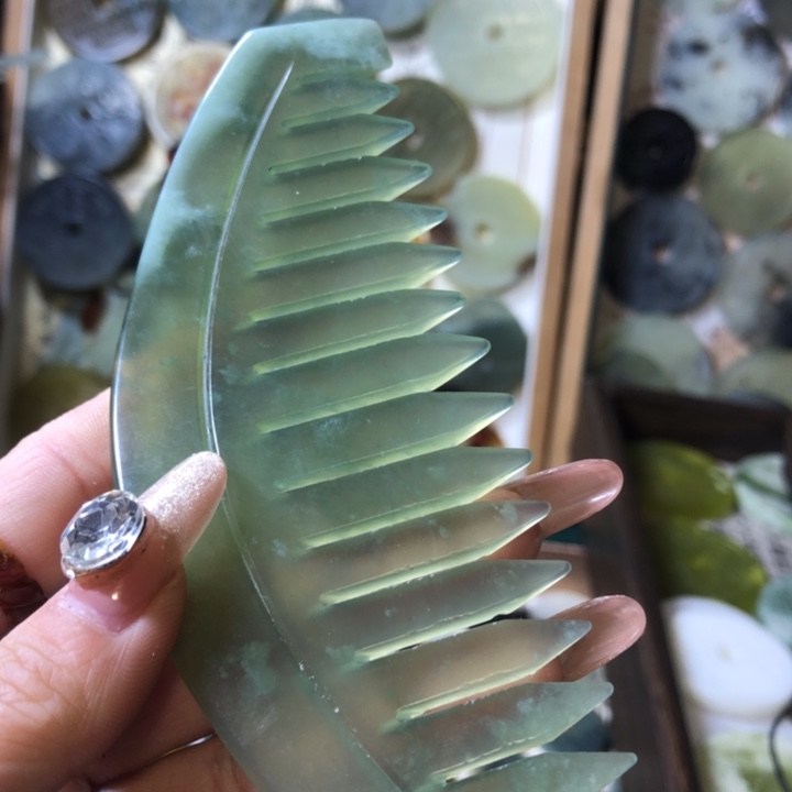 岫玉岫玉梳子合金