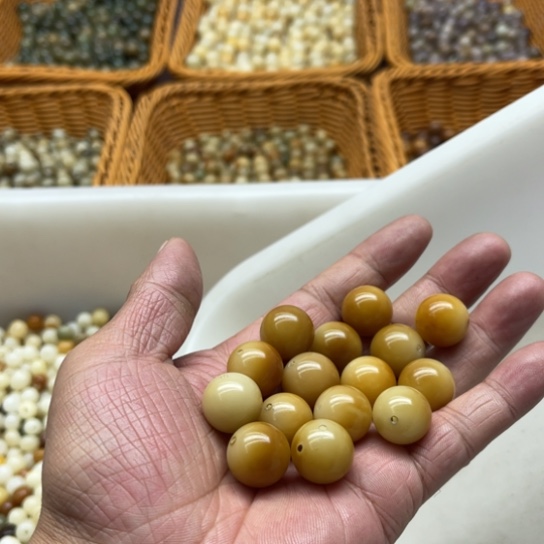 毓***咪白玉菩提吊坠瑕疵16火烧云30