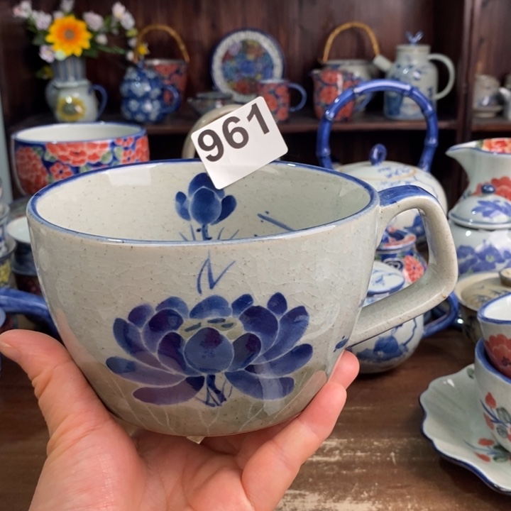 摆件vggyhyuuhhhhjhhj