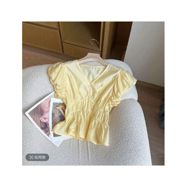 婷婷推荐 夏季韩版纯色褶皱收腰V领小衫上衣百搭时尚减龄