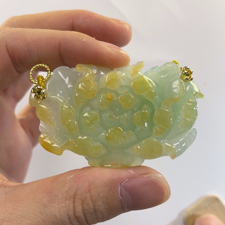 翡翠吊坠(赠链)未镶嵌代编织