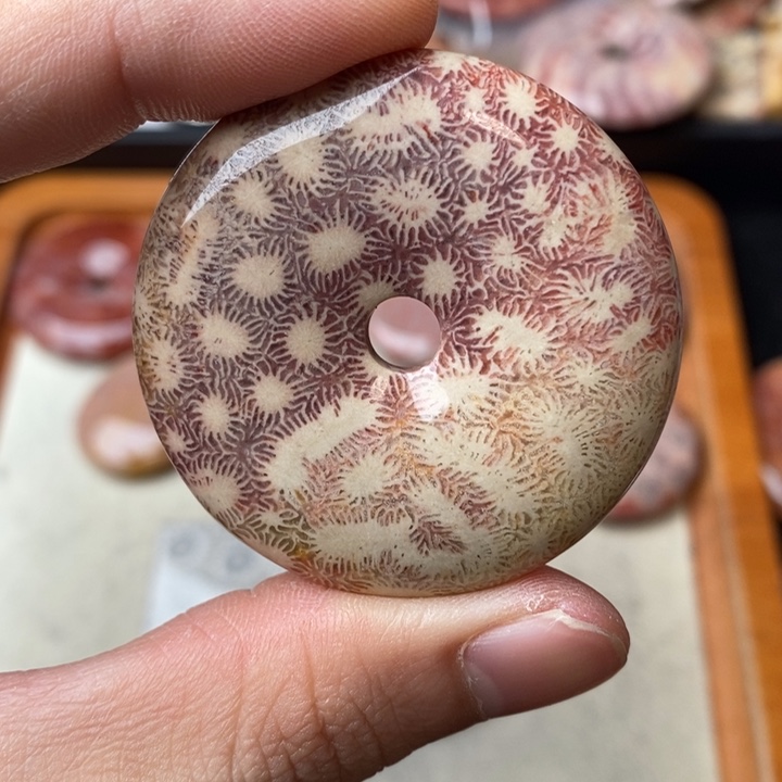 硅化玉颈饰未镶嵌七**设