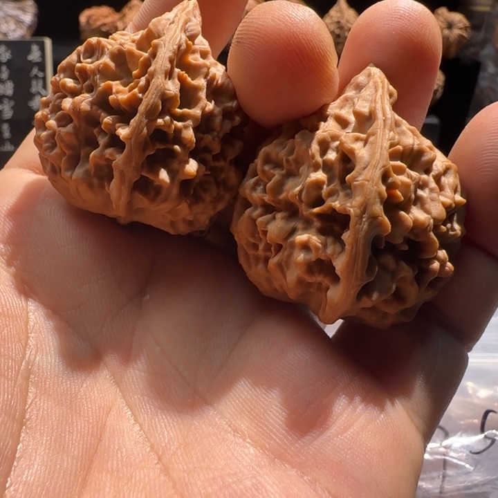 吊坠文玩核桃呆**?