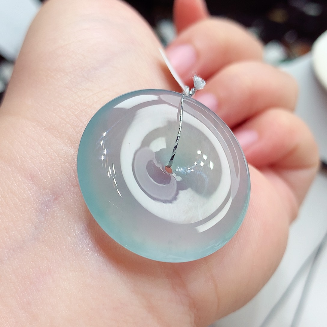 颈饰未镶嵌翡翠翡翠124，29.6/5.3