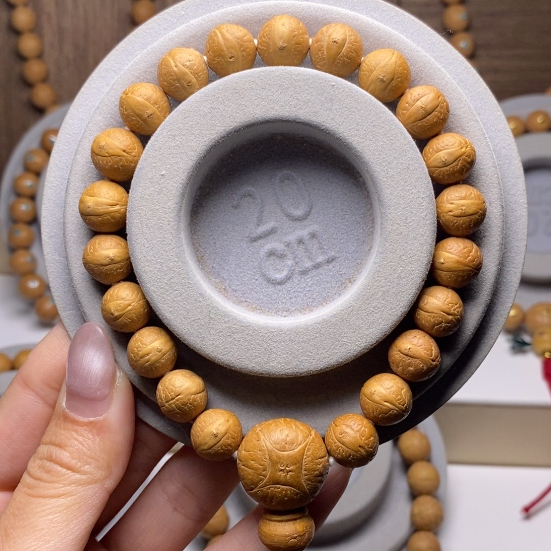 凤眼菩提吊坠11素串