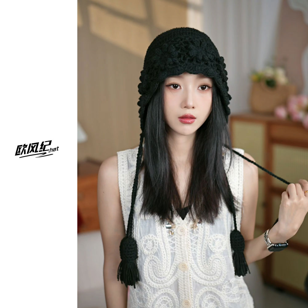 2025新款花朵手工编织双层辫子毛线帽子女秋冬保暖百搭针织护耳帽