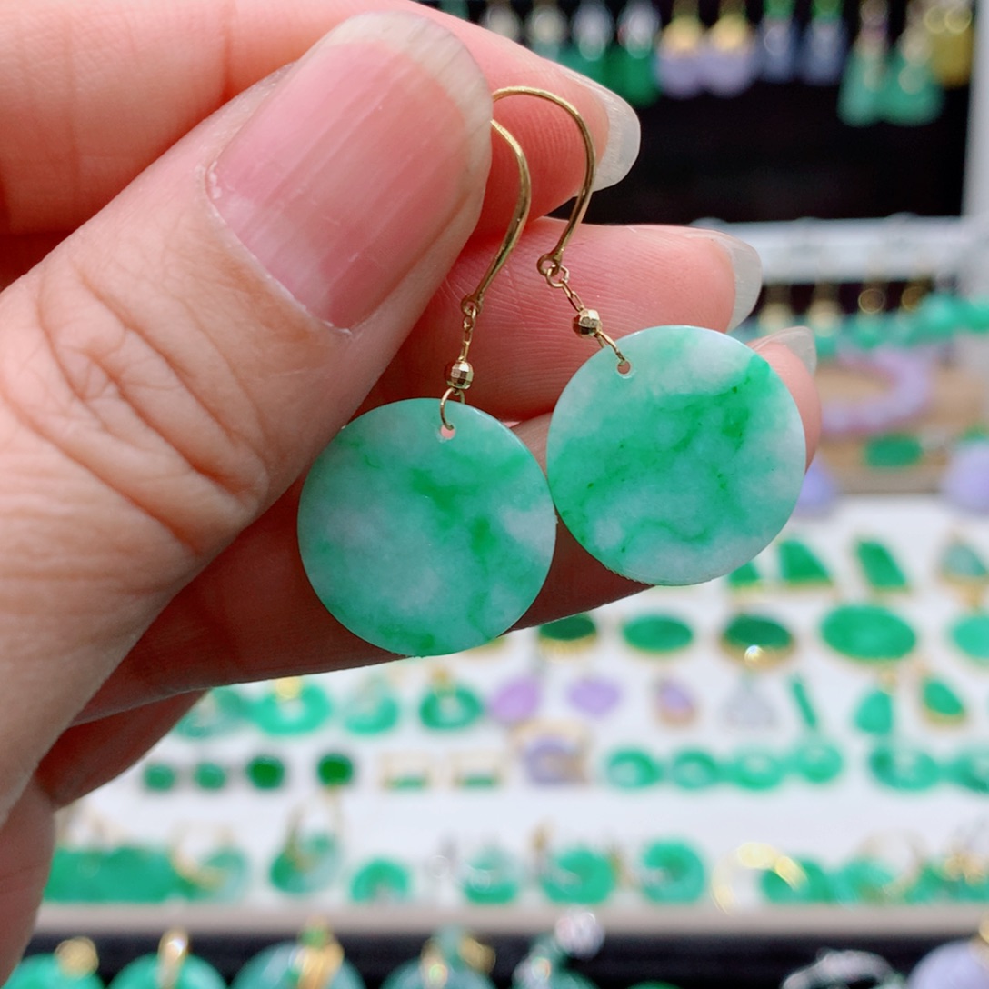 翡翠耳饰18K金镶嵌的