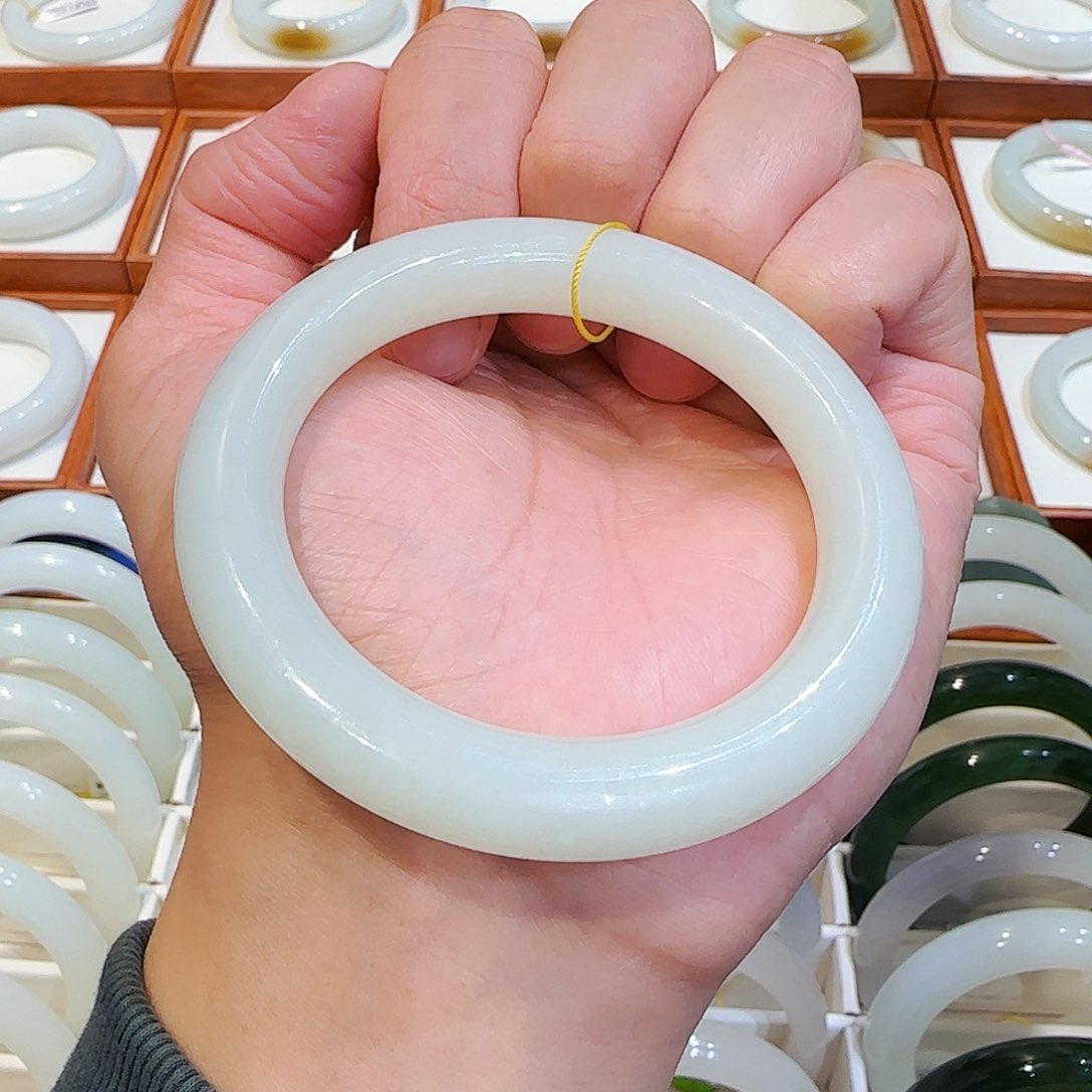 和田玉手镯未镶嵌且末暖白胖圆56 57 58