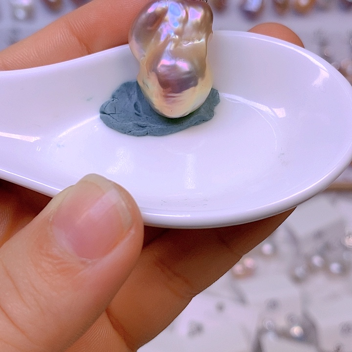 淡水珍珠颈饰合金