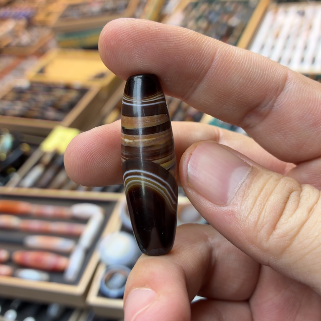 大***形玛瑙/玉髓未镶嵌颈饰