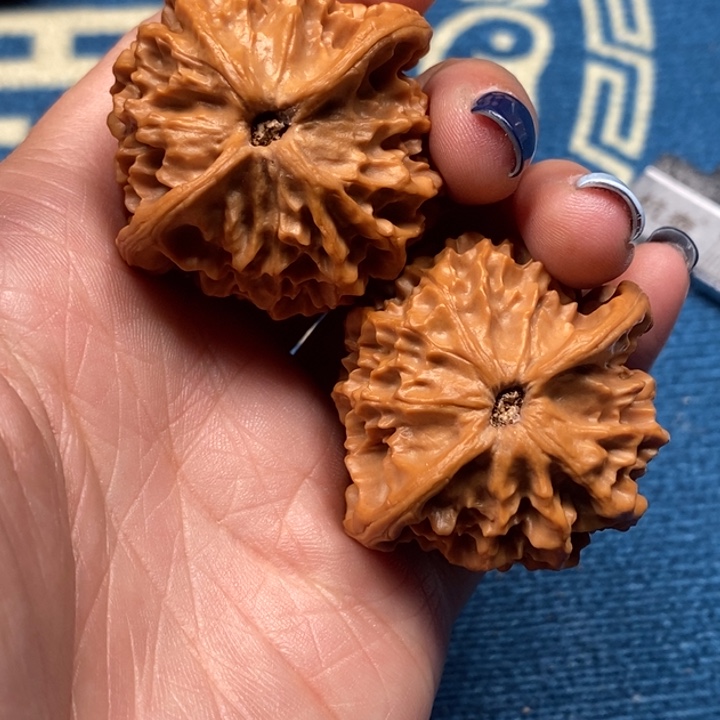 文玩核桃吊坠秦闷