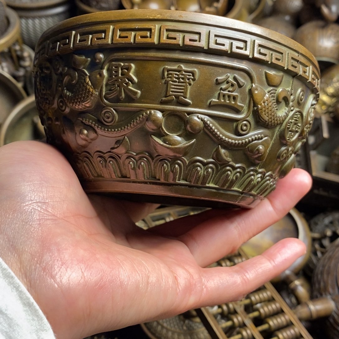 精美铜器做工精良