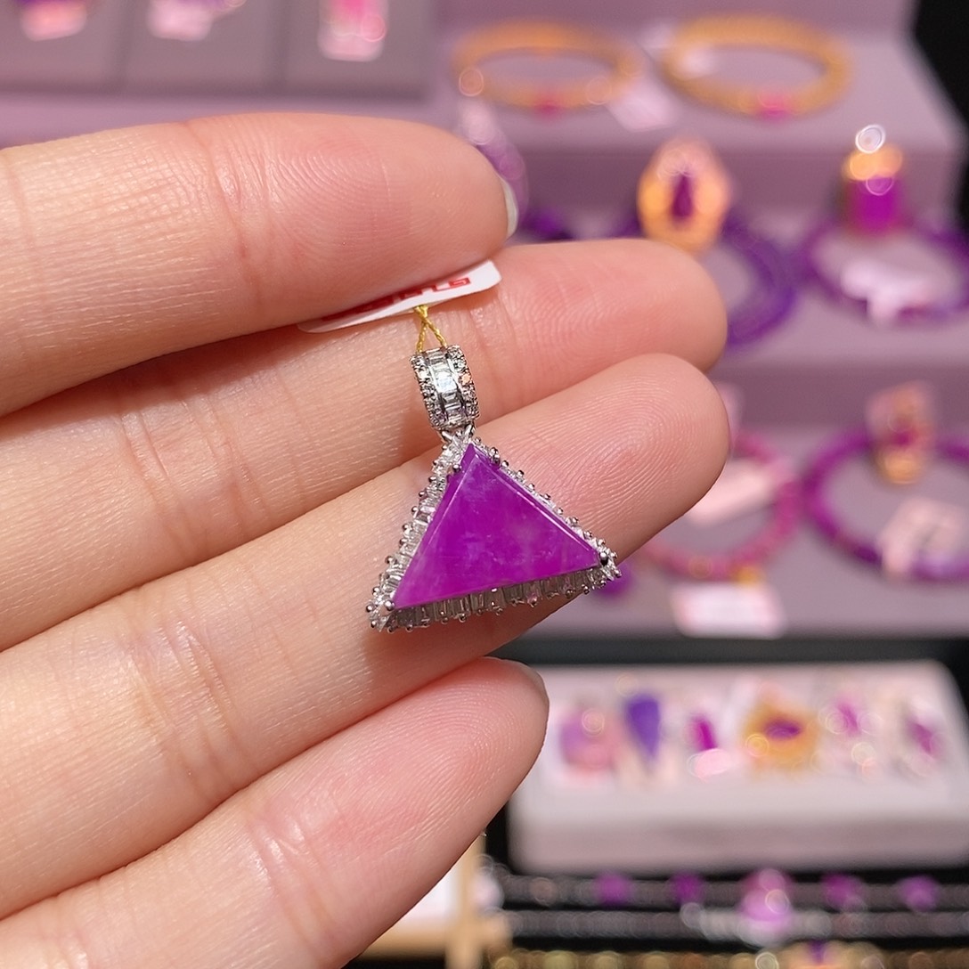 苏纪石（舒俱来）18K金镶嵌耳钉