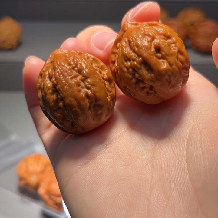 文玩核桃把件油皮642