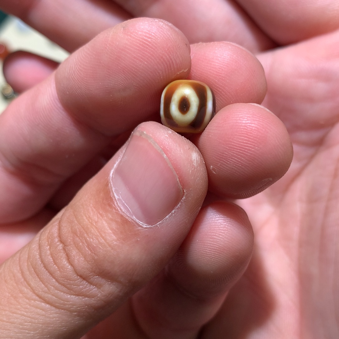 玛瑙/玉髓40文玩配饰多样发其一未镶嵌