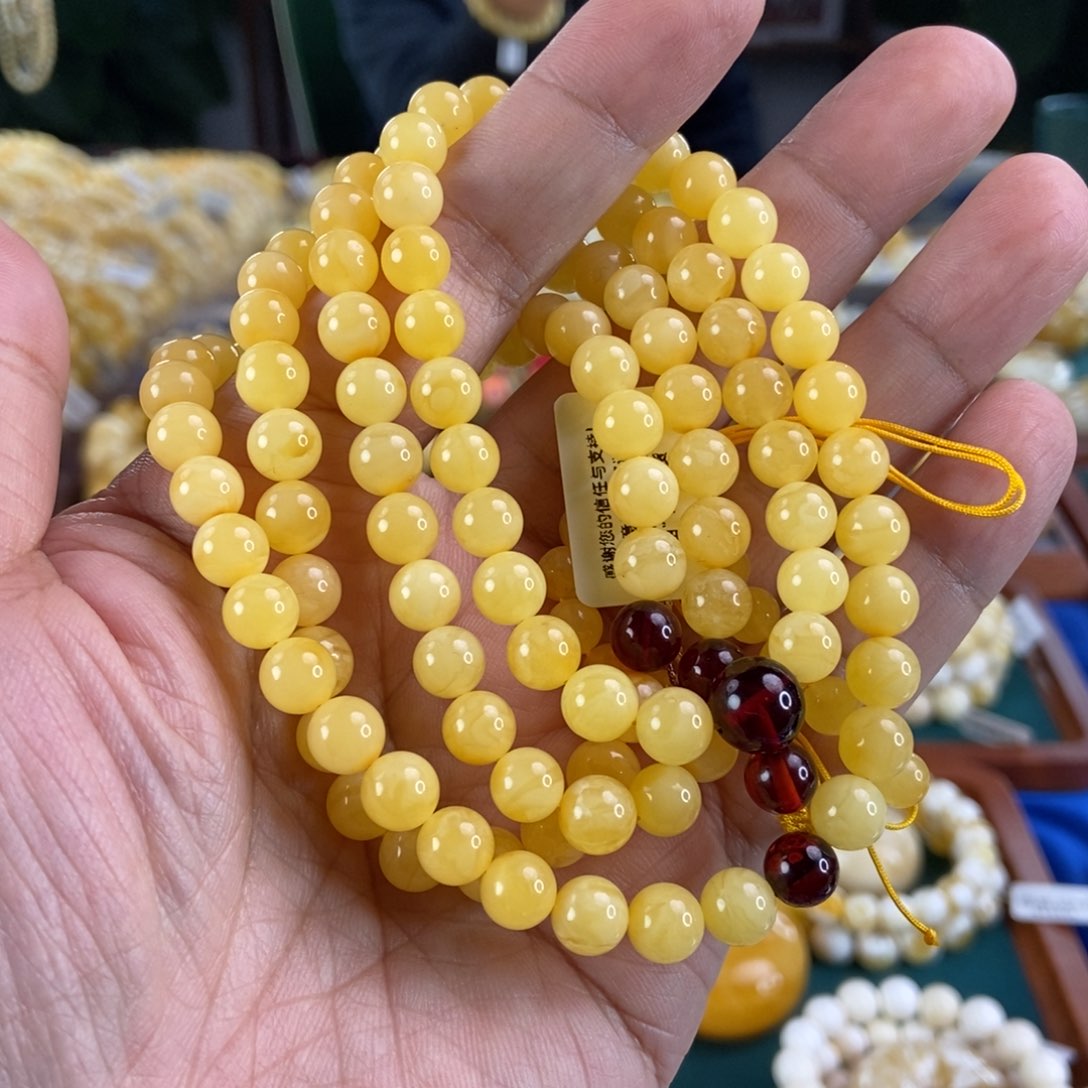 琥珀珠宝奇石未镶嵌八****月7+鸡油黄108，31.37