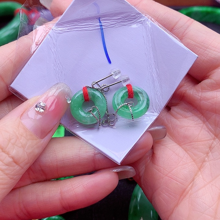 翡翠颈饰银S925镶嵌翡翠